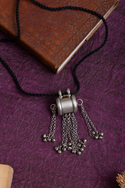 Gouri antique thread ghunghroo necklace