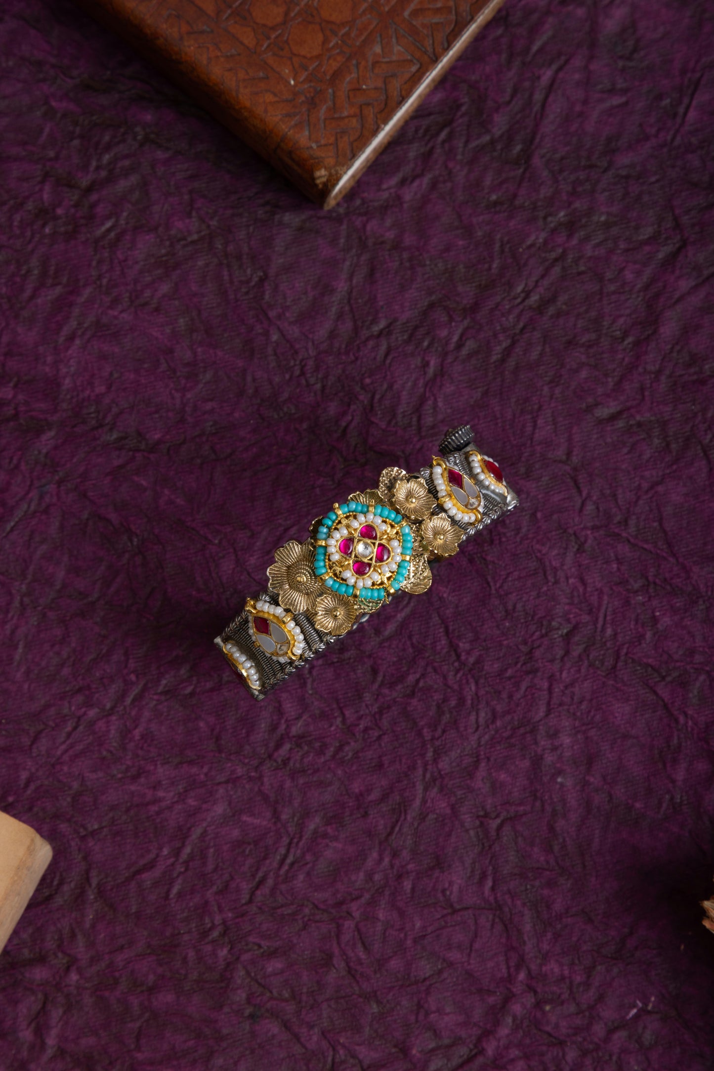 Hill fusion  two tone pachi kundan large size  bangle