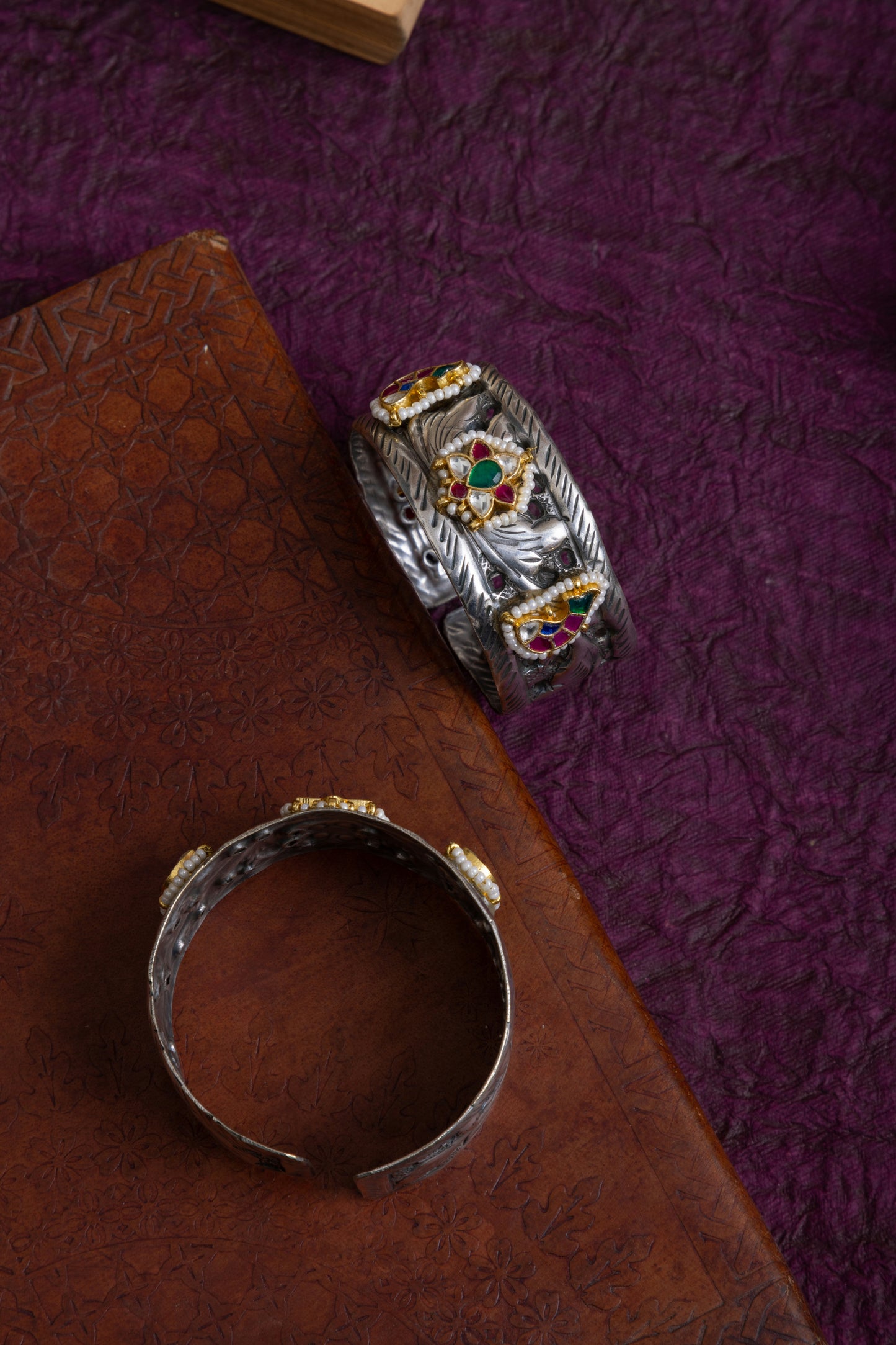 Preethi antique fusion pachi kundan handcuff
