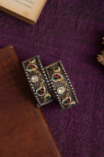 Ramya fusion two tone pachi kundan large size kada
