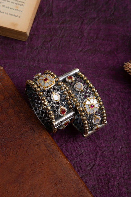 Erica two tone fusion pachi kundan kada
