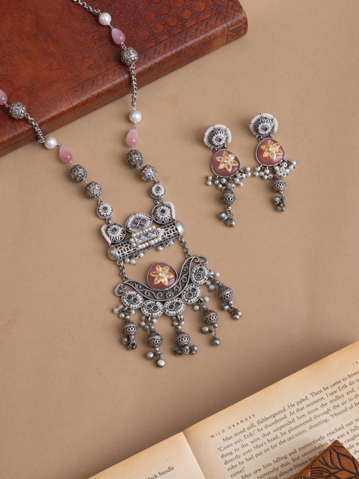 Ditya Fusion dual tone necklace