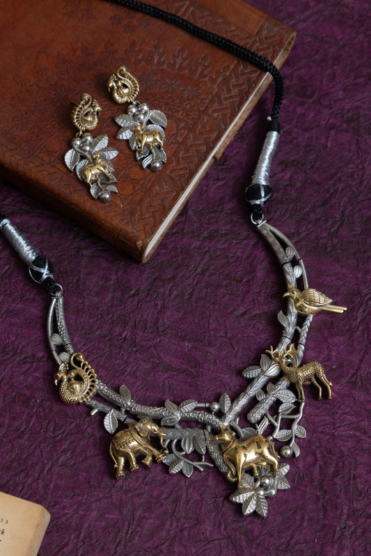 Twisha two tone fusion antique nandi choker