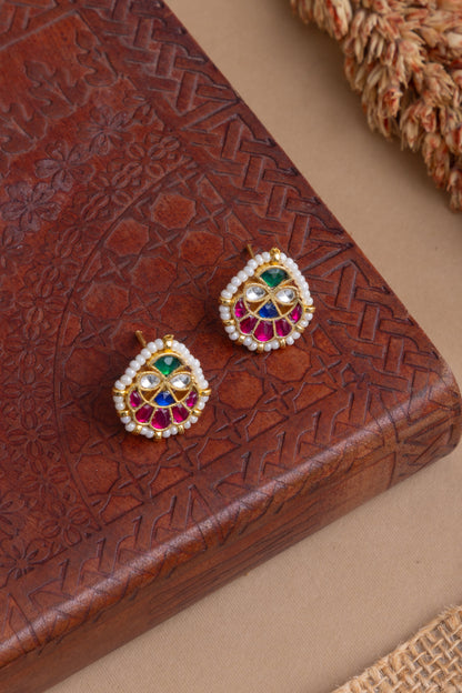 Brinda Mini pachi kundan studs