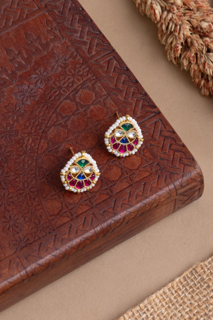 Brinda Mini pachi kundan studs