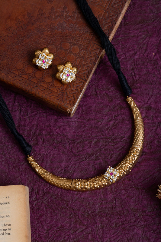 Diya gold kundan hasli