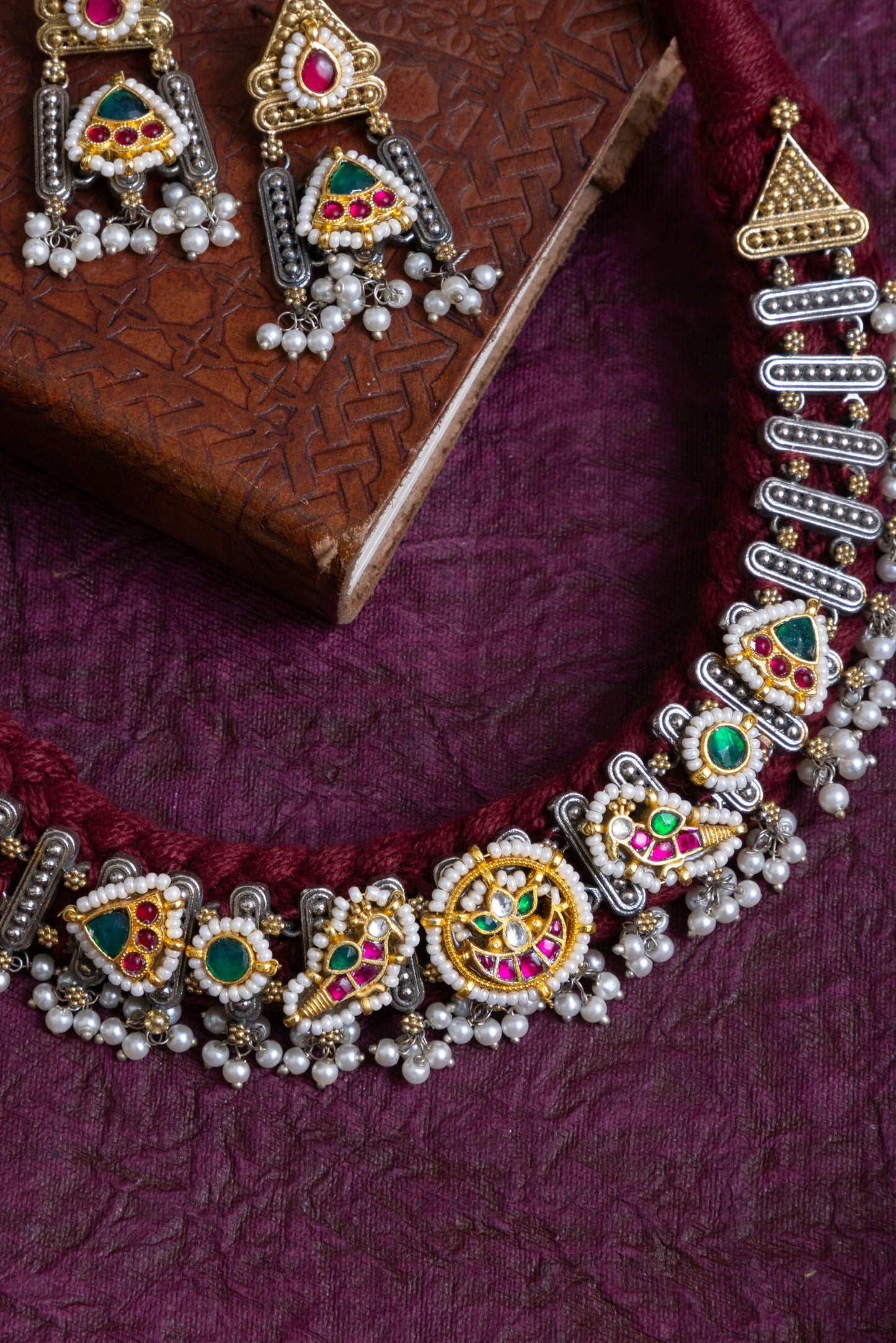 Archi pachi kundan thread choker with earrings