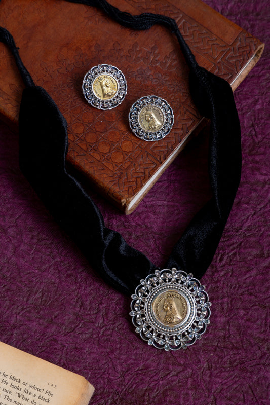 Victoria coin thread necklace with earrings