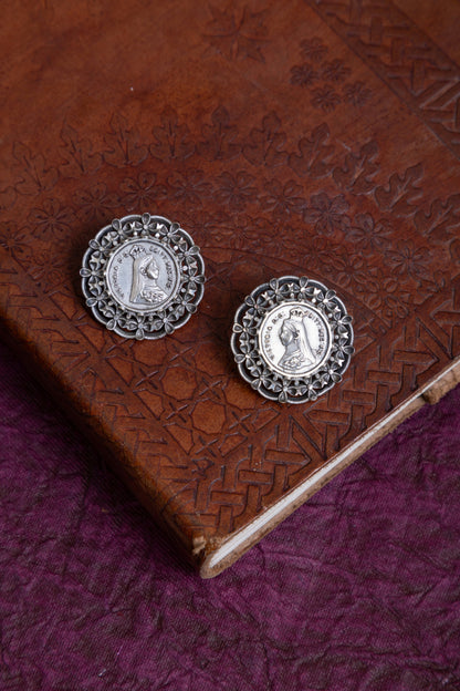 Victoria coin thread necklace with earrings