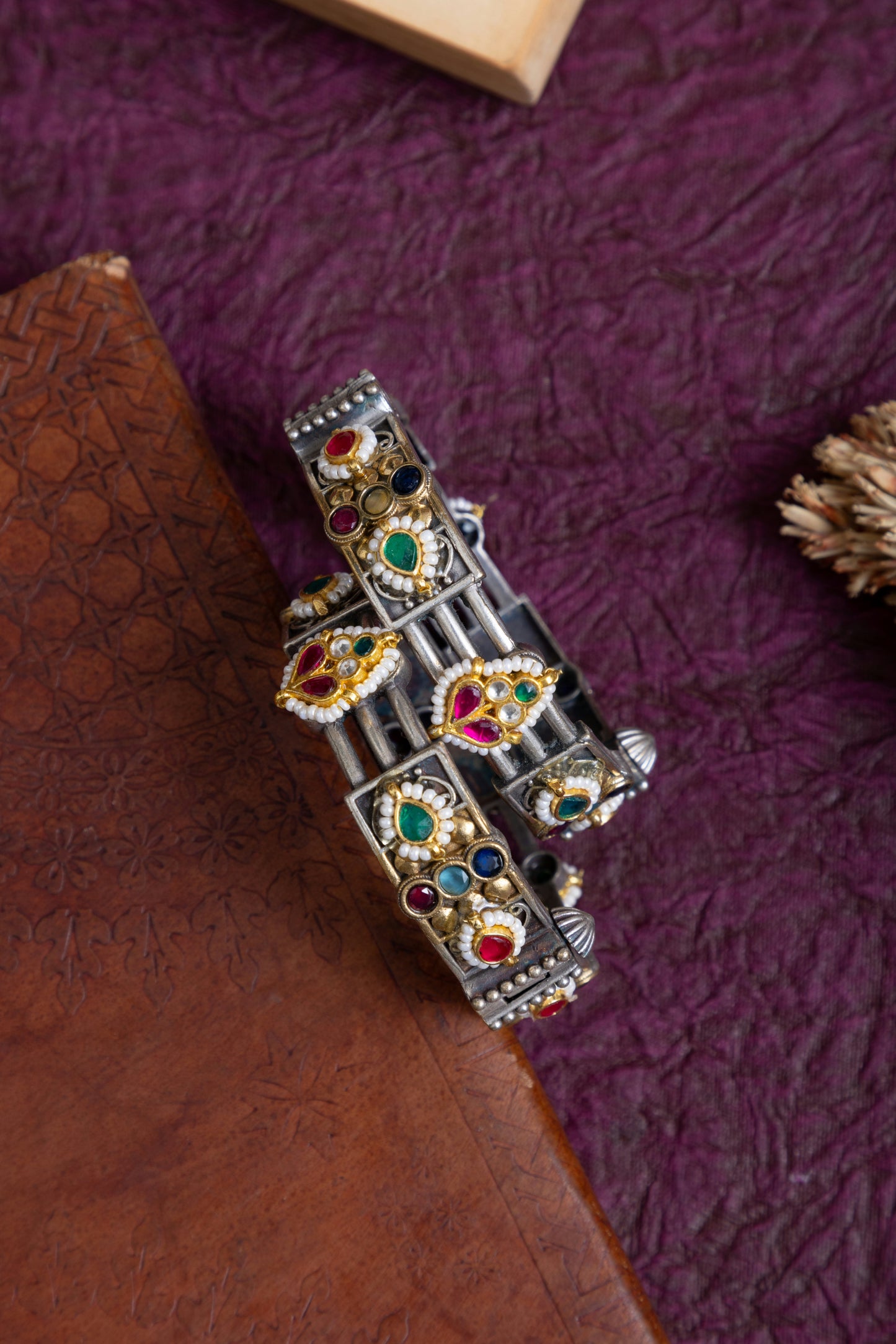 Tripathi large size Pachi kundan kada