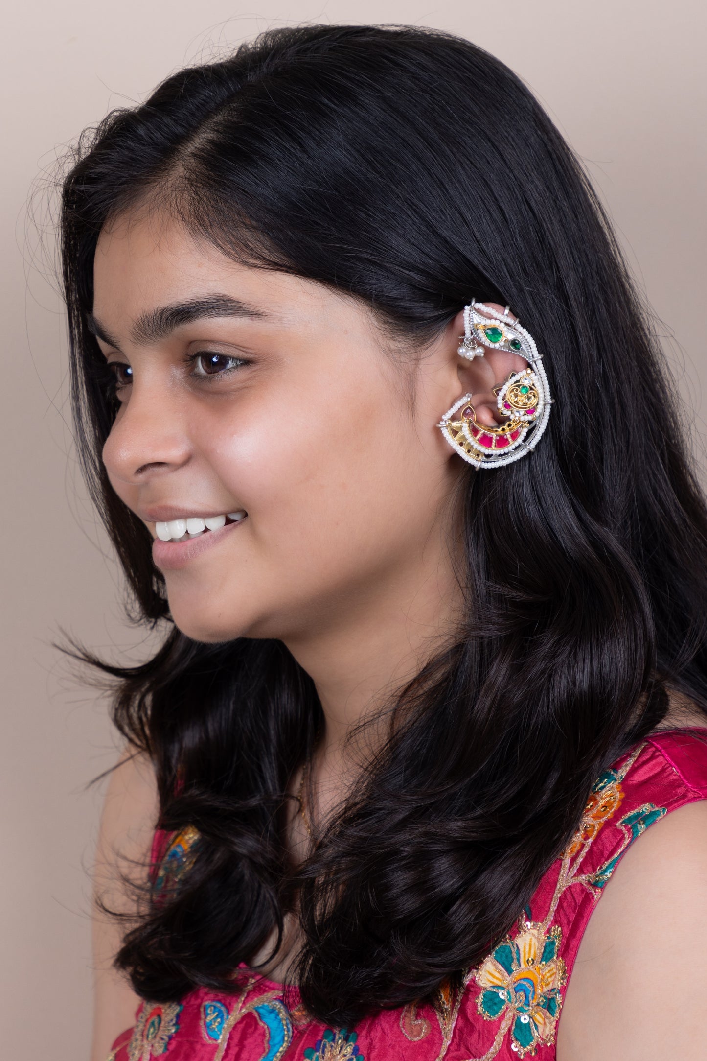 Anaya Kundan Earcuff