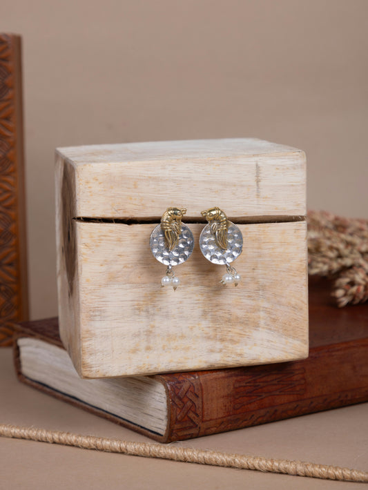 Dual tone studs