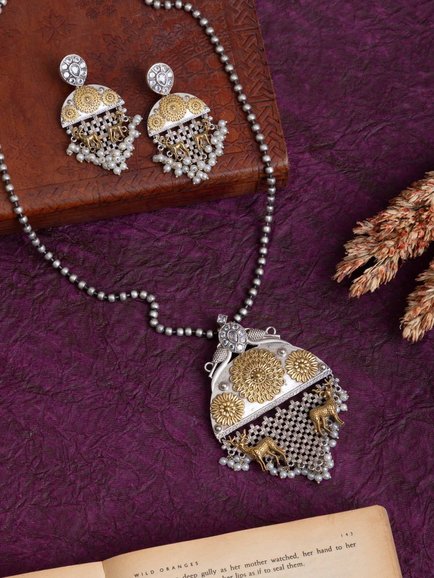 Yuvrani fusion deer necklace