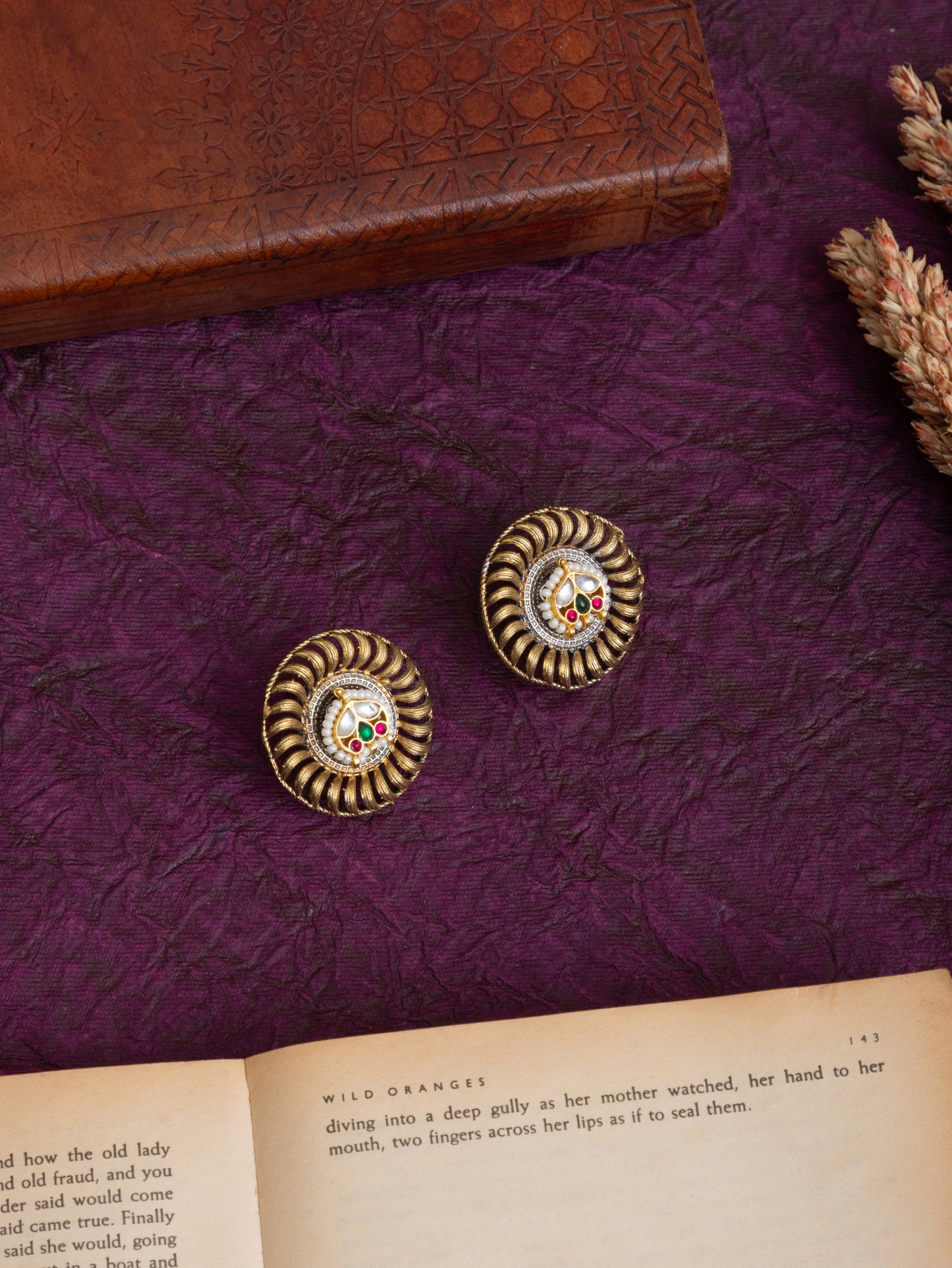 Vanya fusion kundan studs