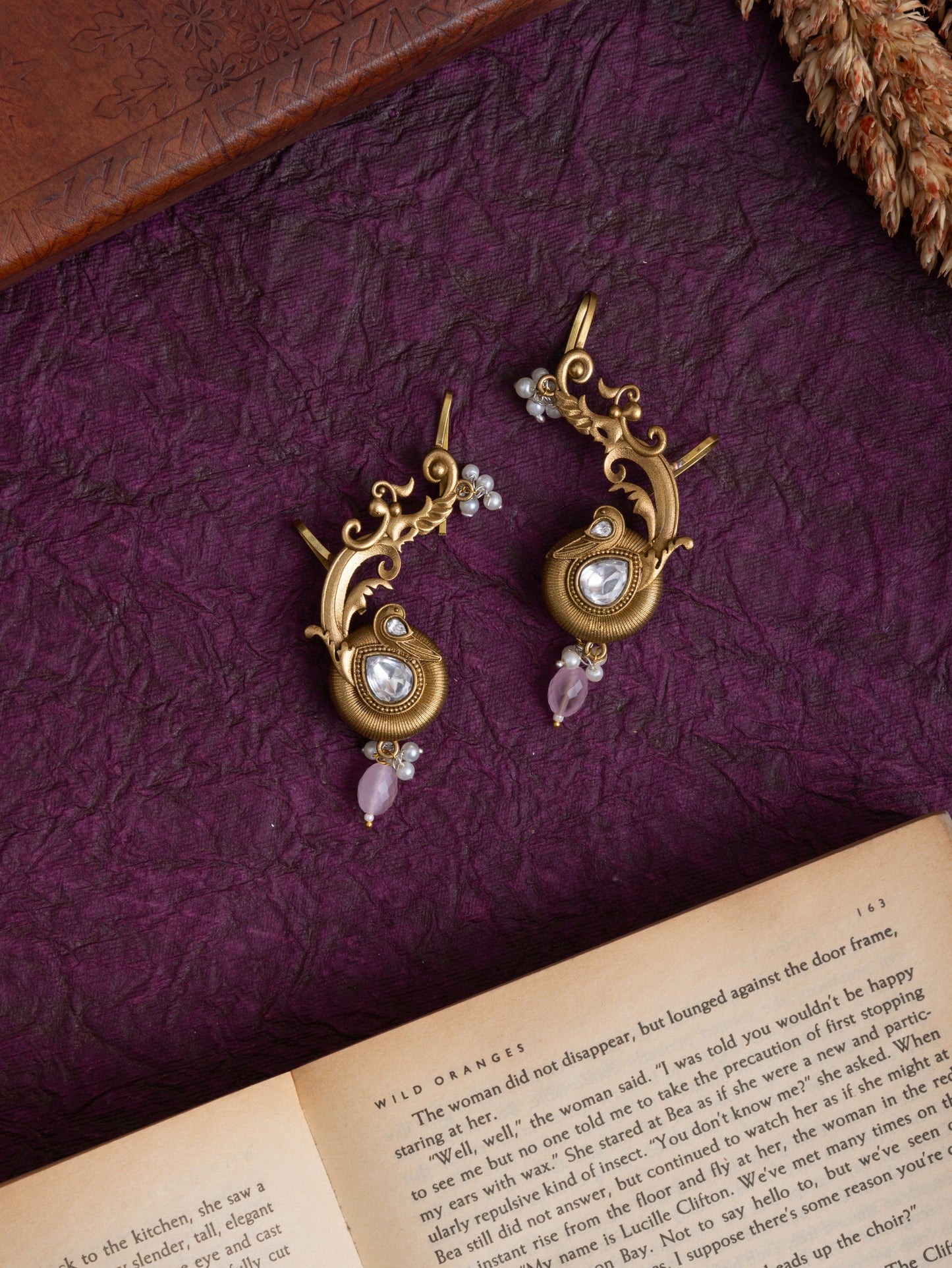 Neel Kamal gold earcuff
