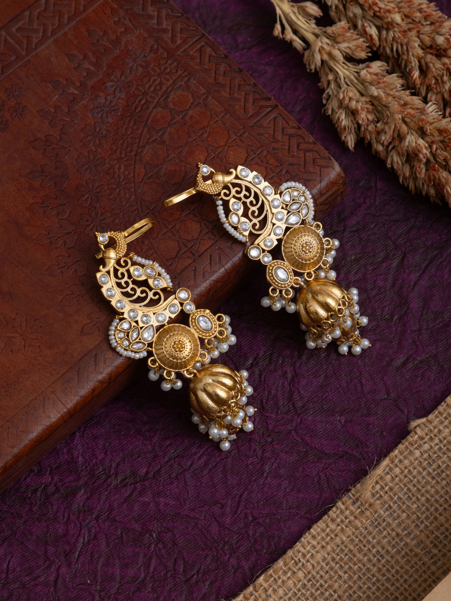 Aasha gold earcuff
