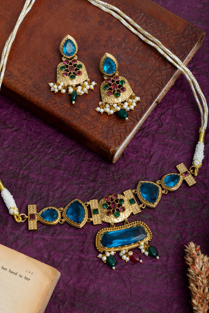 Honey Russian stone choker