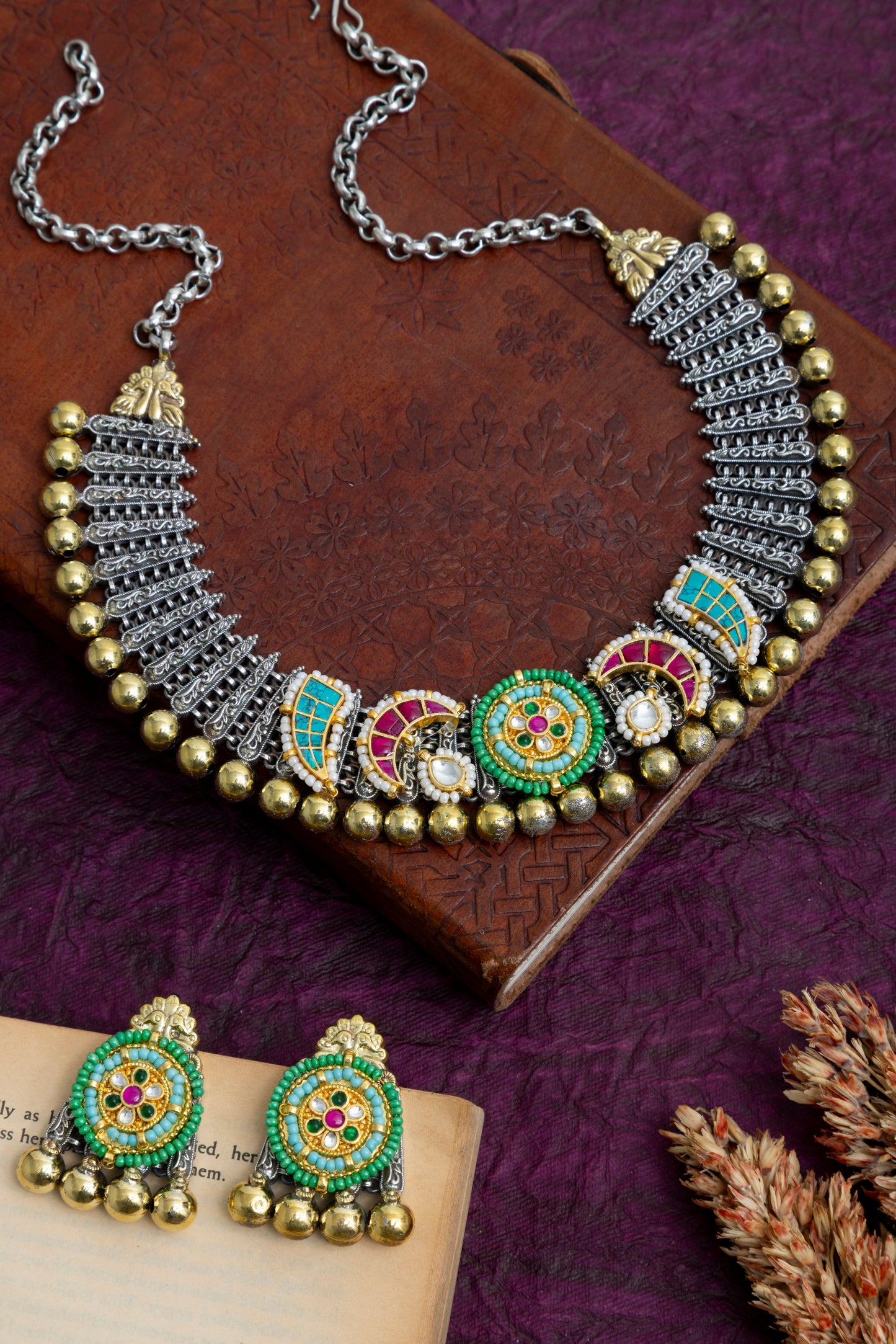 Tasha pachi kundan choker