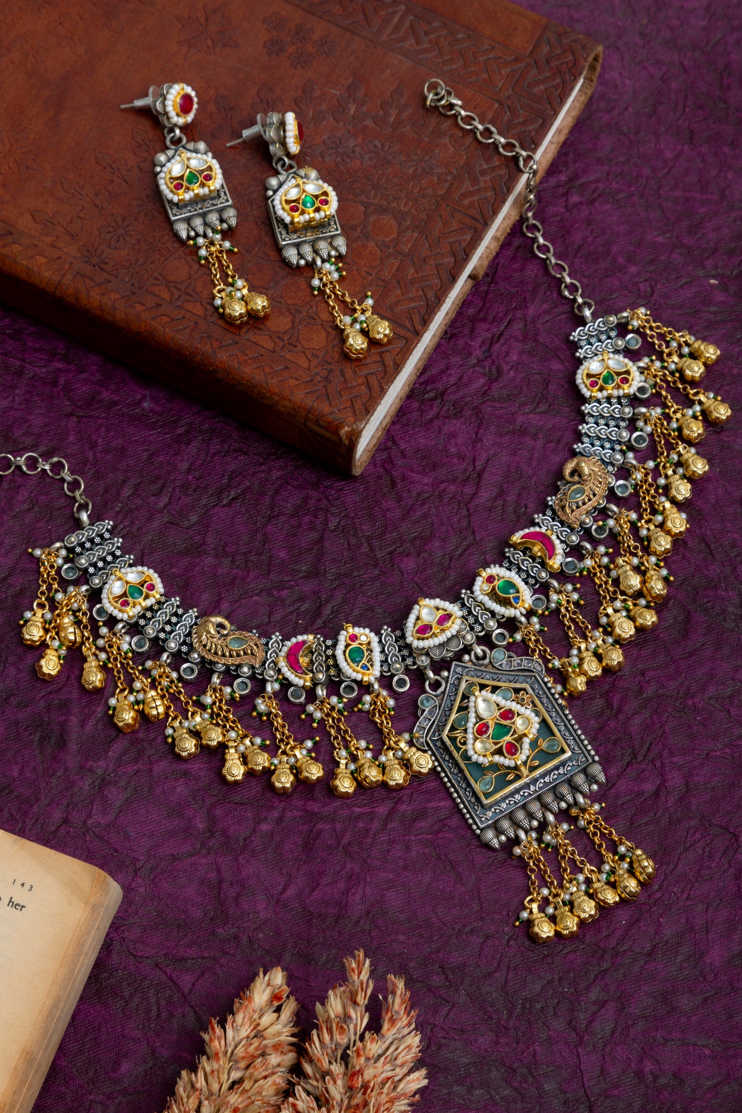 Lakshmi pachi kundan necklace