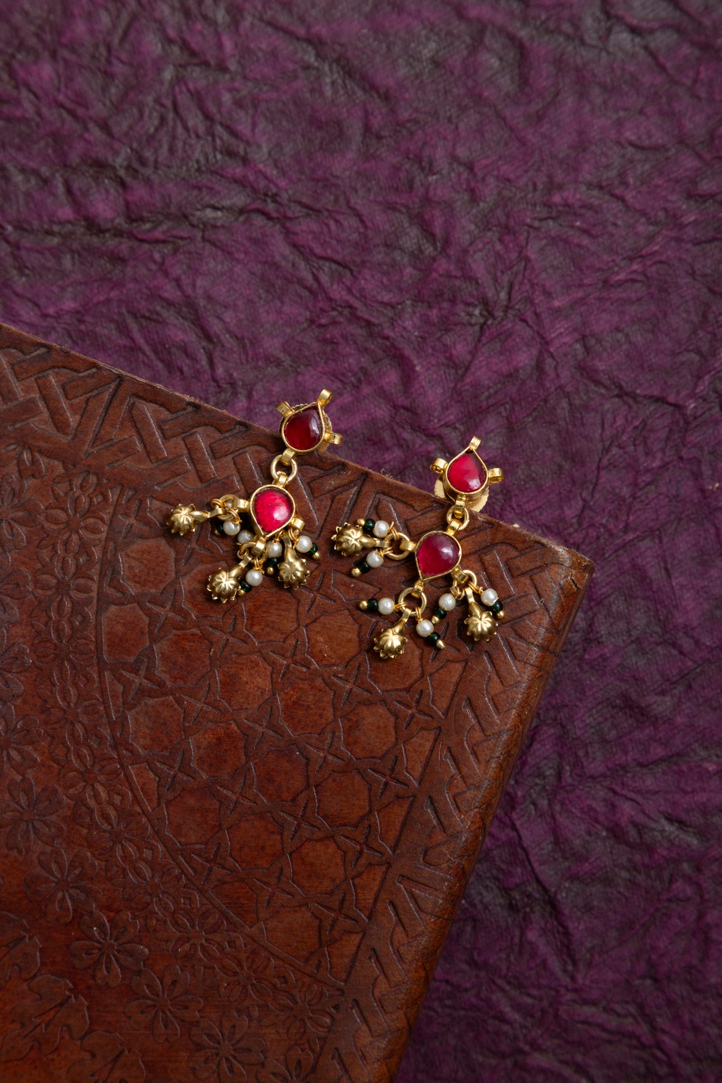 Mahek pachi kundan chain & earrings