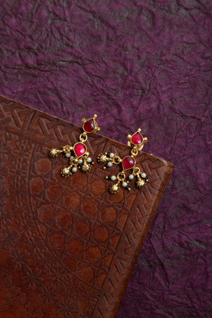 Mahek pachi kundan chain & earrings
