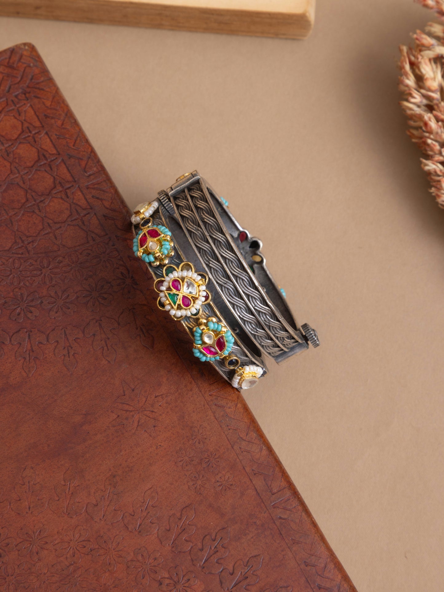 Dua small size Pachi kundan bangles