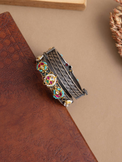 Dua small size Pachi kundan bangles