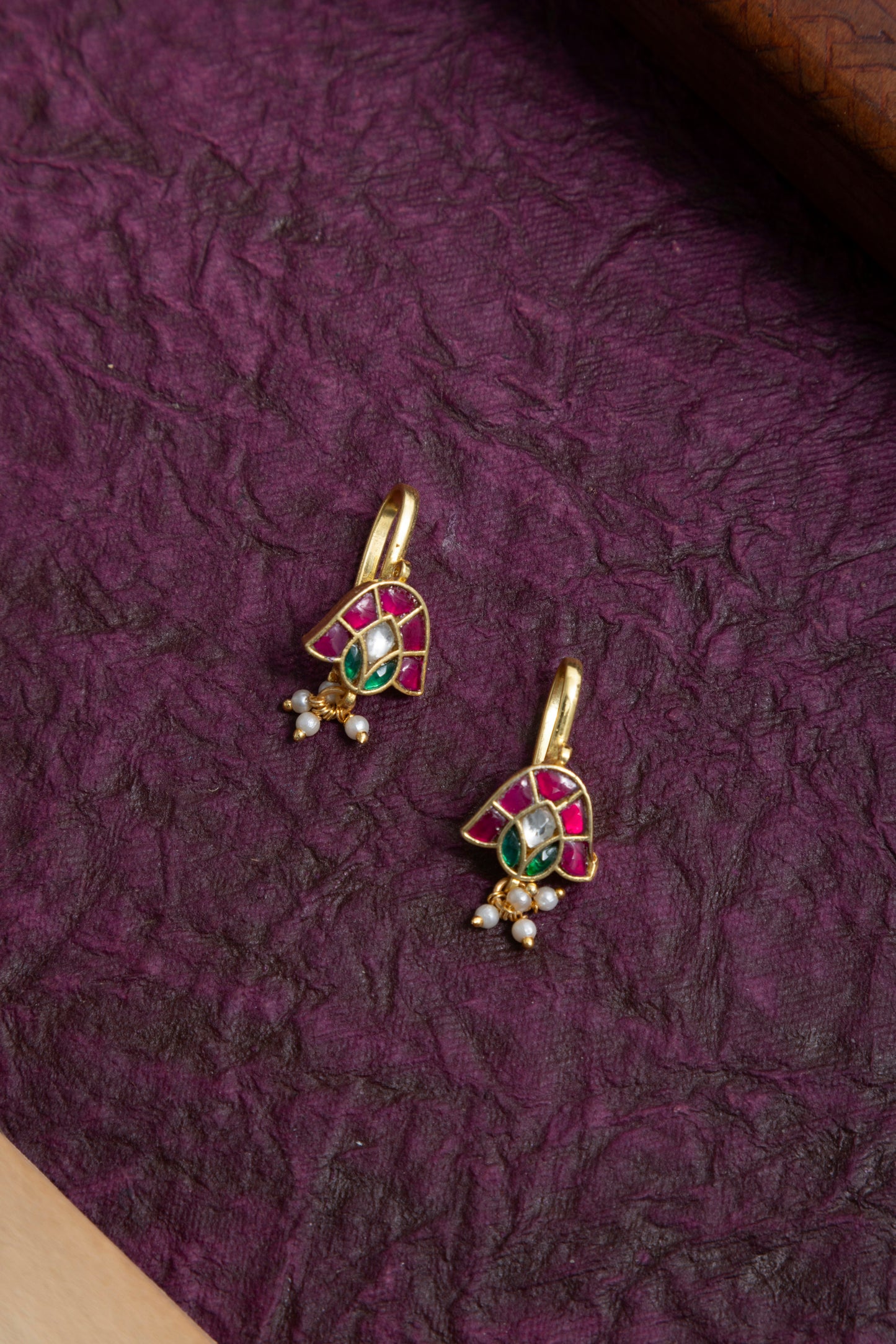 Manjuri pachi kundan bugadi