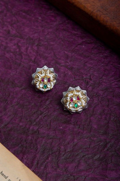 Harini pachi kundan studs