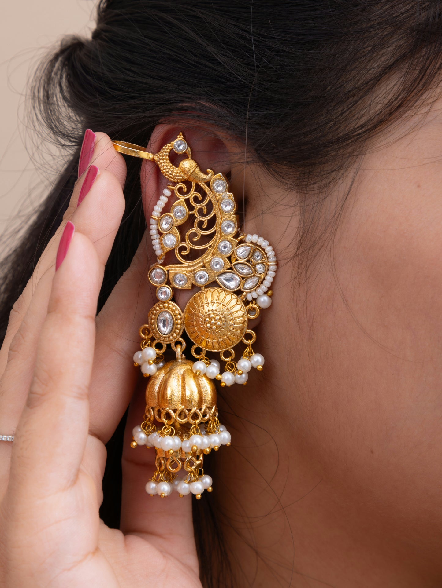Aasha gold earcuff