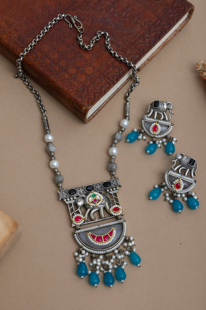 Nivedita pachi kundan elephant necklace
