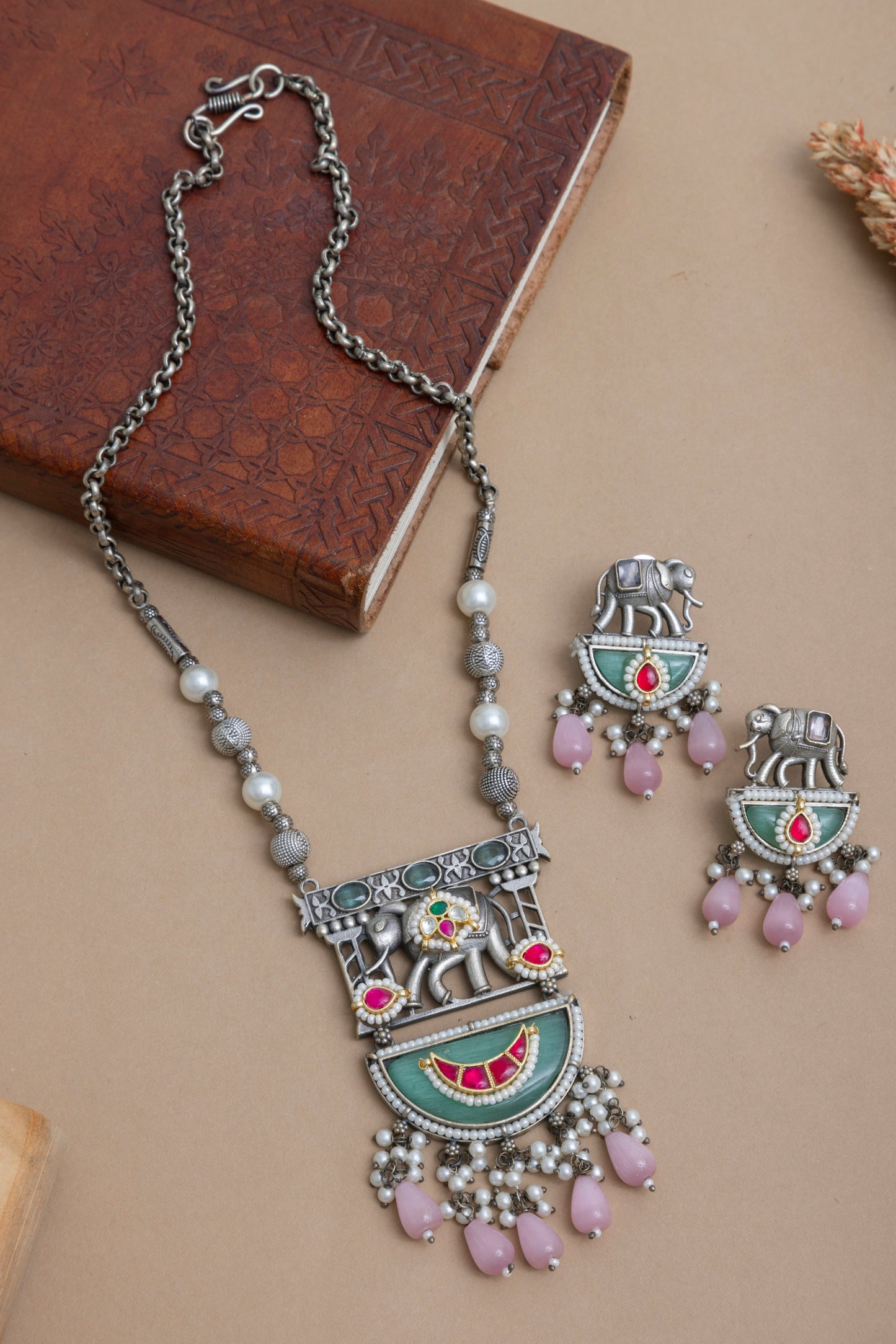Nivedita pachi kundan elephant necklace