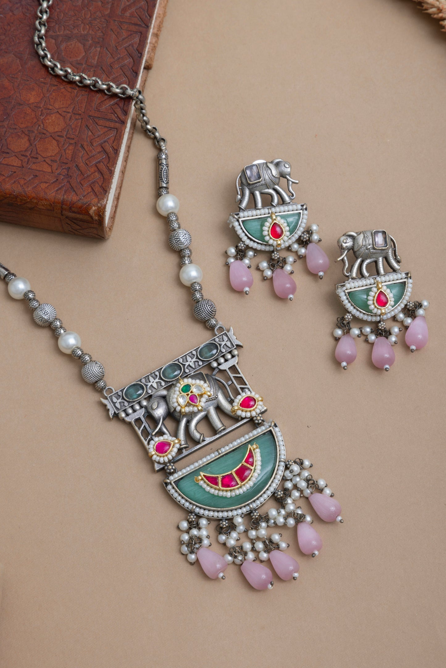 Nivedita pachi kundan elephant necklace