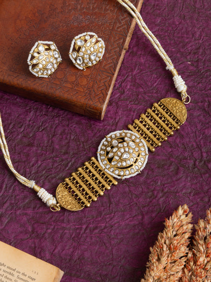 Srushti gold choker