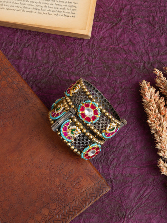 Shama large sizee pachi kundan kada