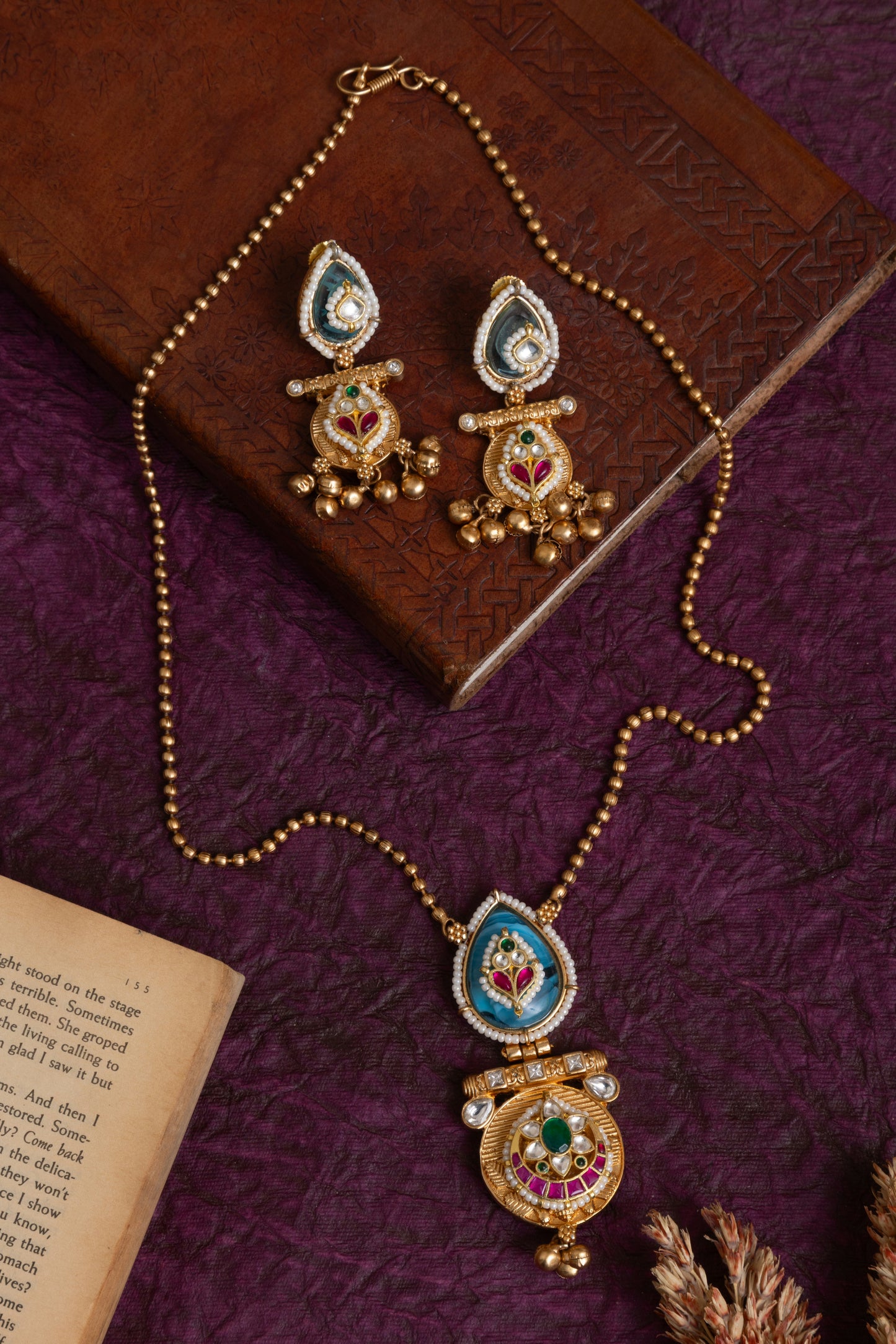 Falak pachi kundan gold necklace