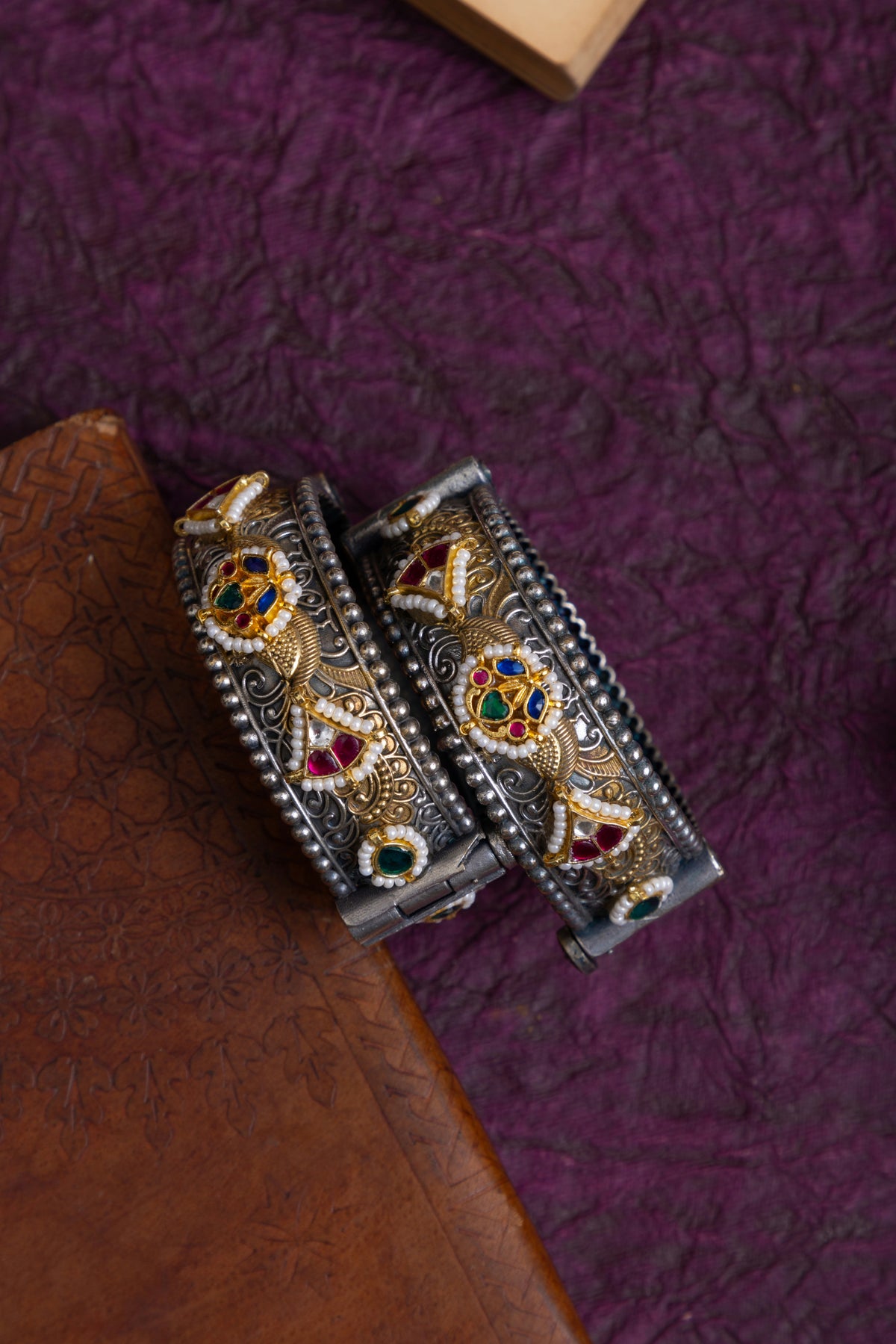 Parineeti large size Fusion two tone pachi kundan kada