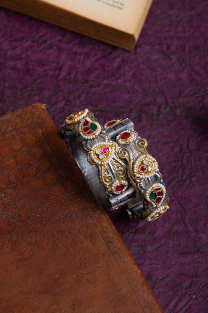 Sara fusion  two tone large size Pachi kundan kada