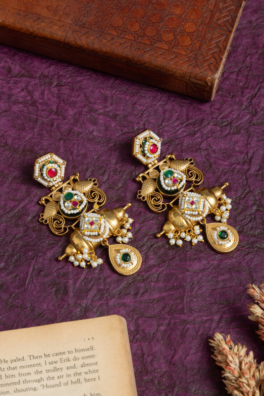 Gayatri pachi kundan gold earrings