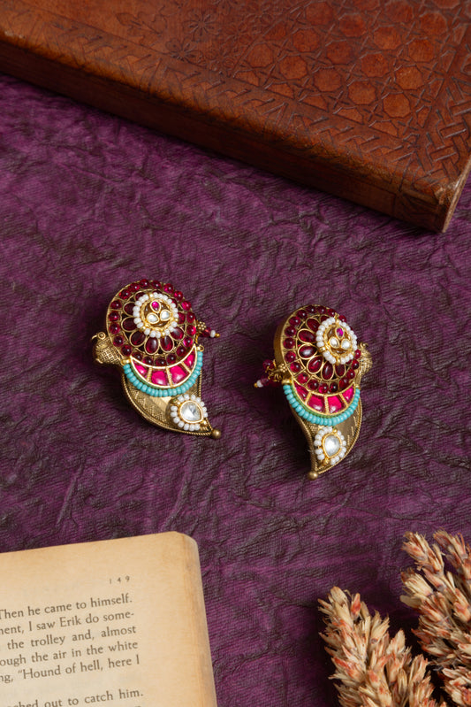 Suketa pachi kundan gold earrings