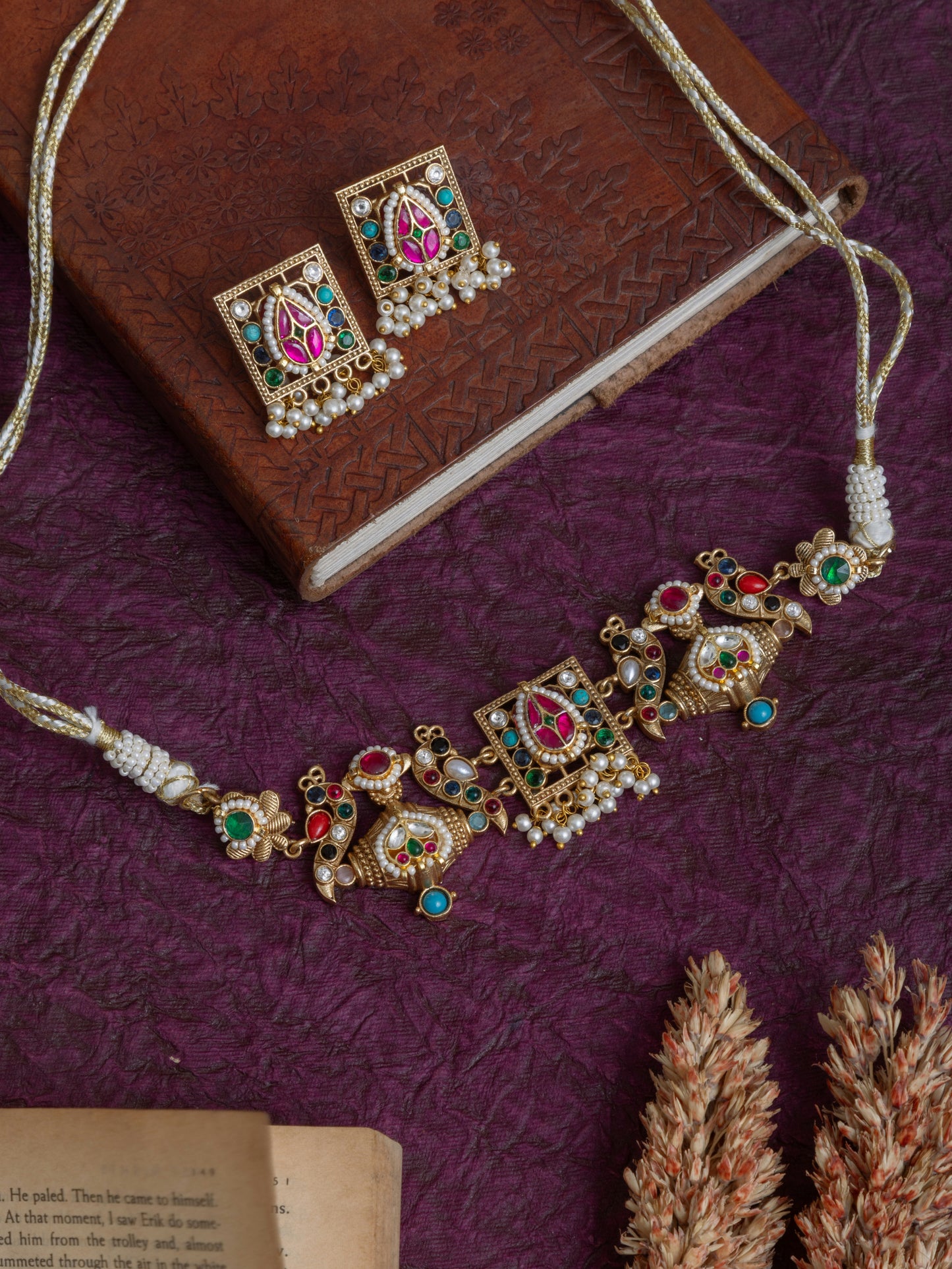Komal fusion gold kundan choker