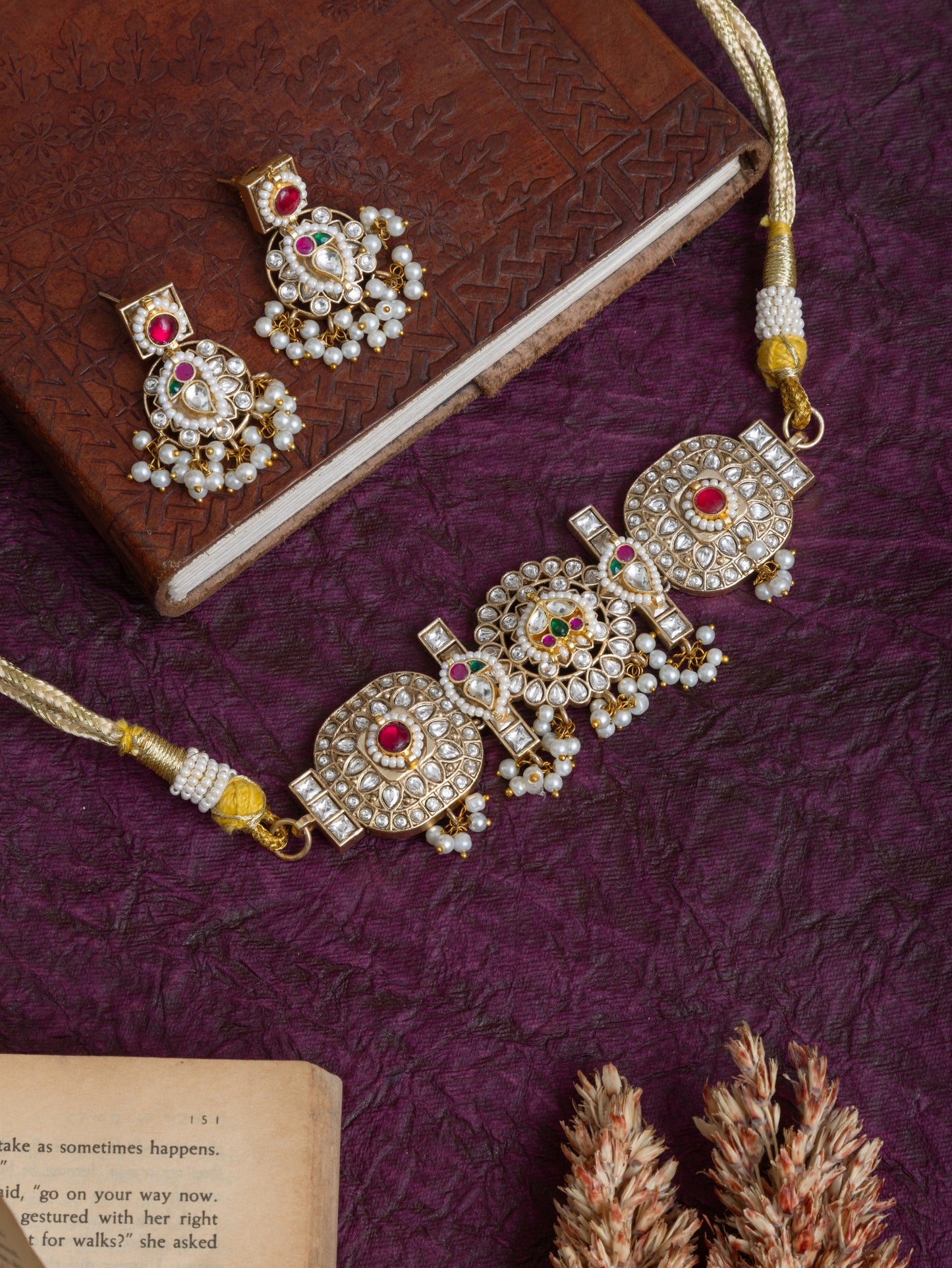 Dharini fusion kundan choker