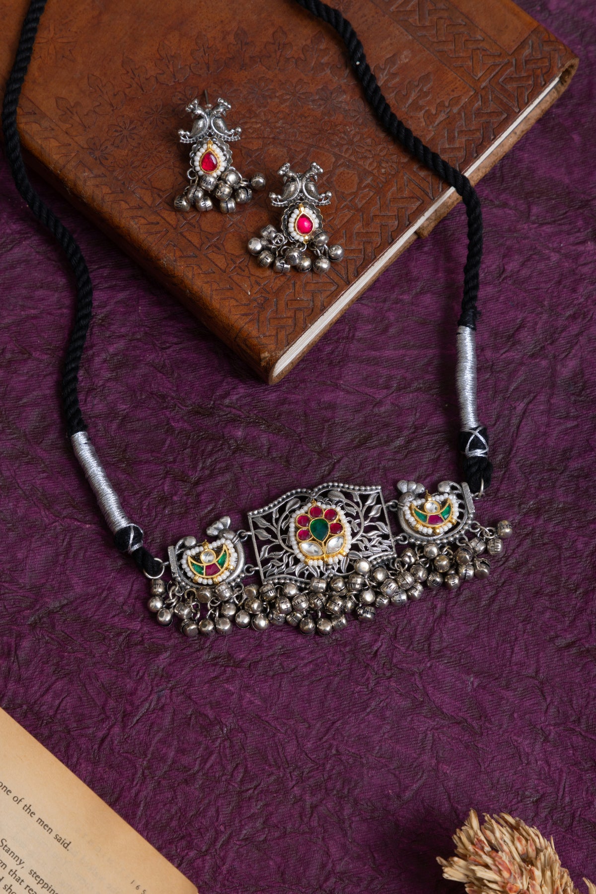 Aashima silver ghunghroo pachi kundan choker
