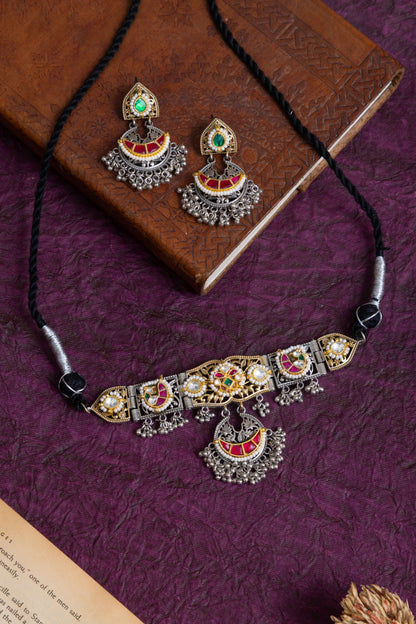 Ujjwal fusion two tone pachi kundan choker