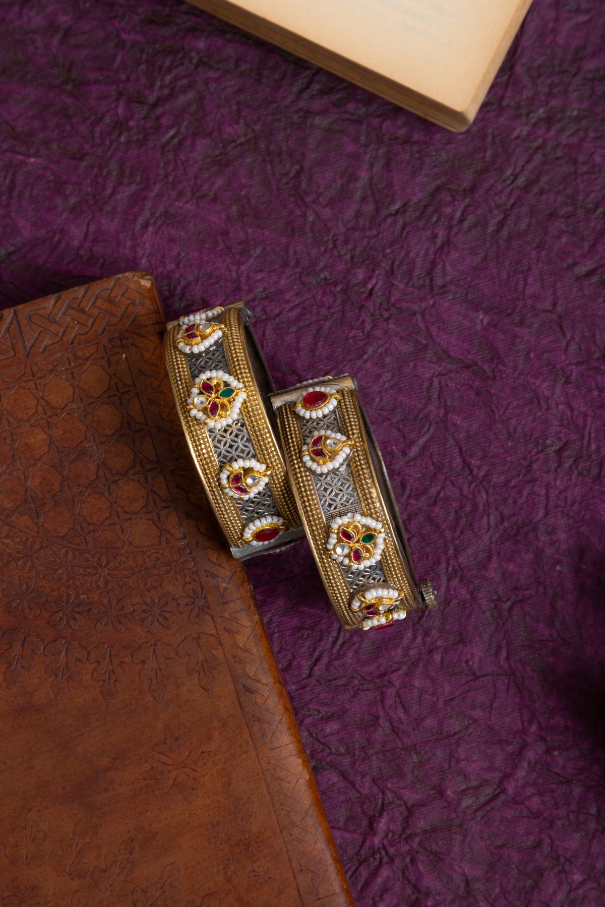 Parikh small size two tone fusion  pachi kundan kada