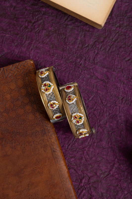 Parikh small size two tone fusion  pachi kundan kada
