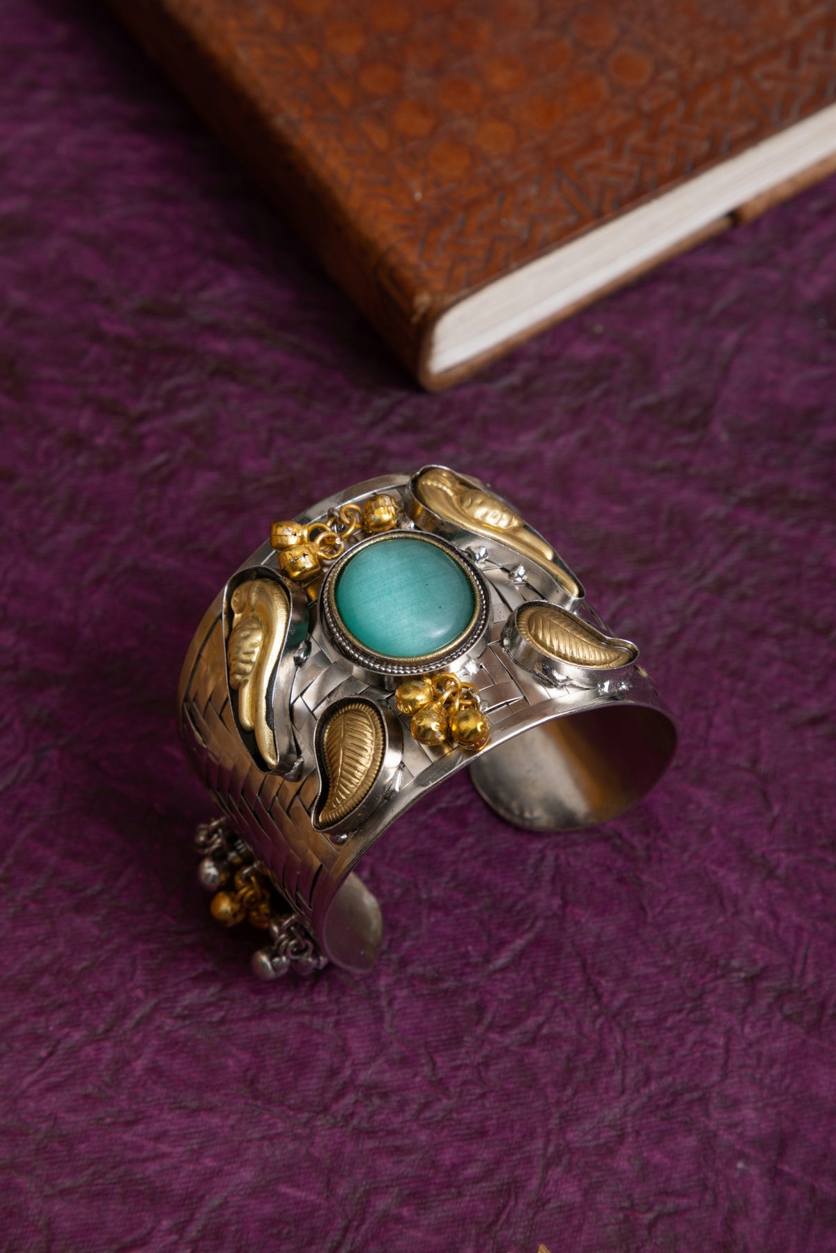 Ojaswi fusion two tone adjustable parrot handcuff
