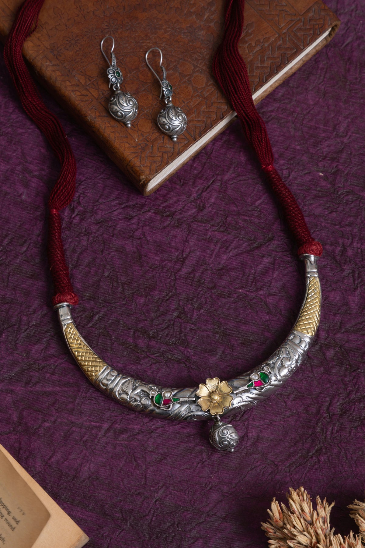 Rane antique silver two tone silver hasli choker