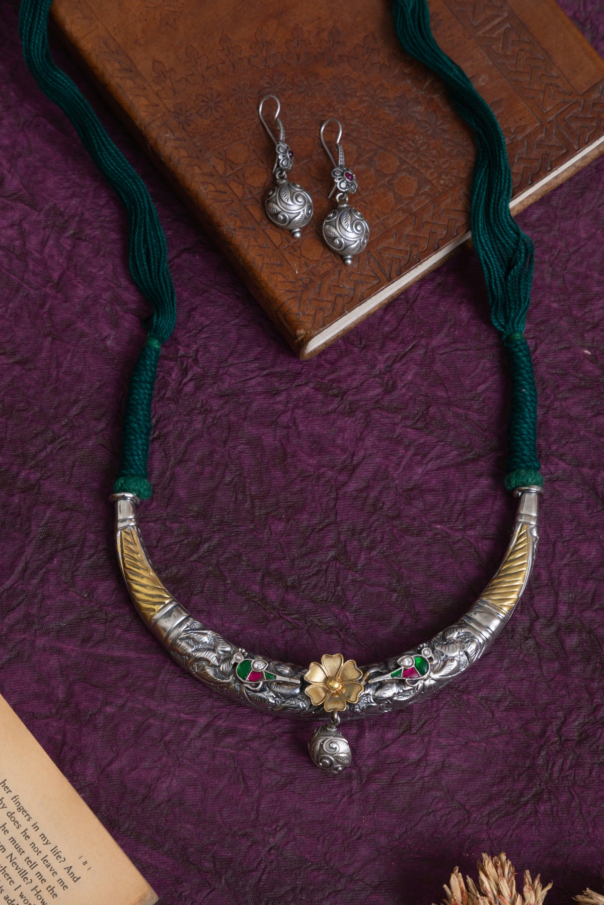 Rane antique silver two tone silver hasli choker