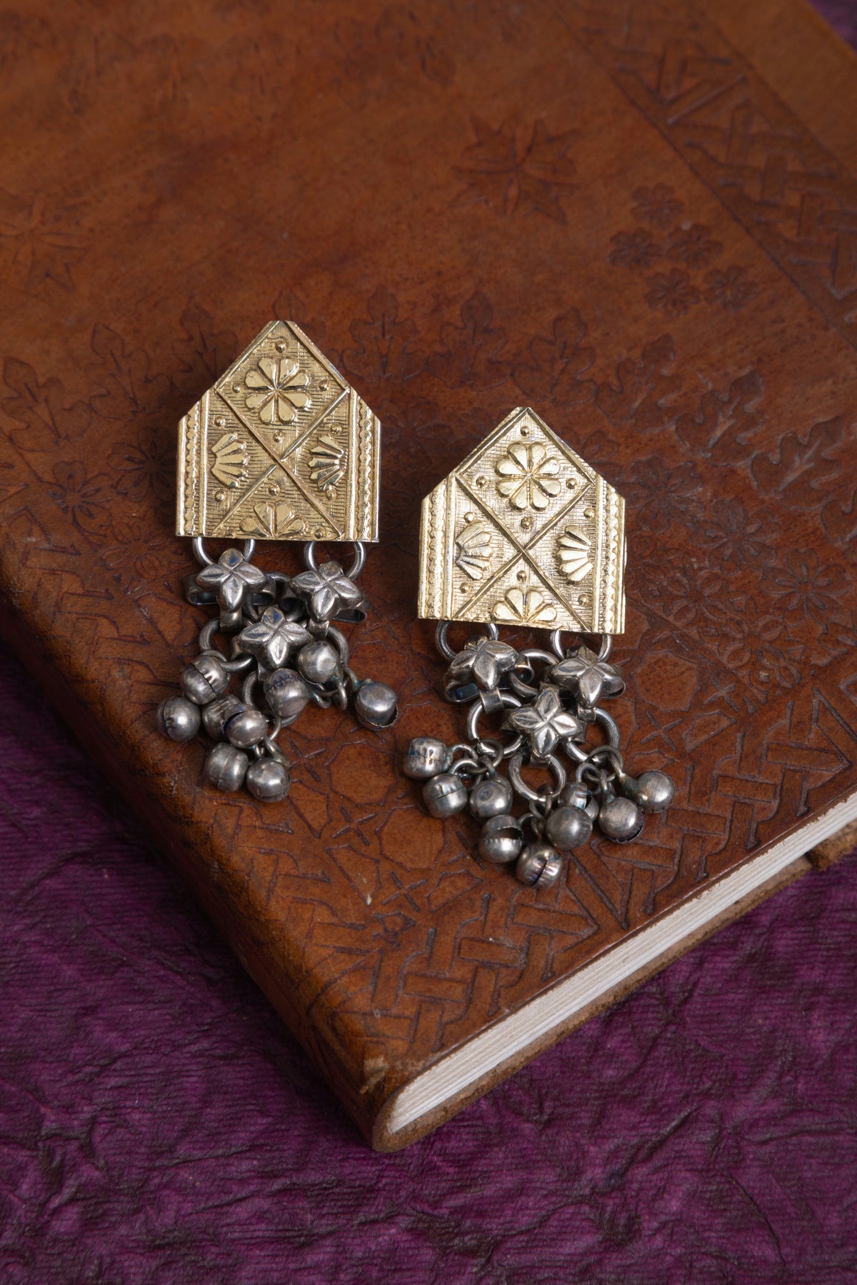 Dulari two tone Silver look jhalar hasli